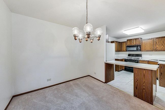 Photo of 51 Bright Ridge Dr, Schaumburg, IL