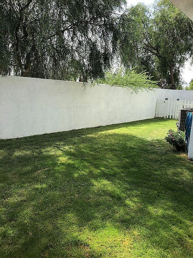 Image of 416 W Dominguez Rd