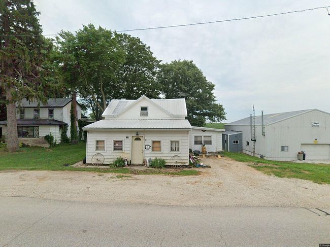 Photo of 105 W Main St