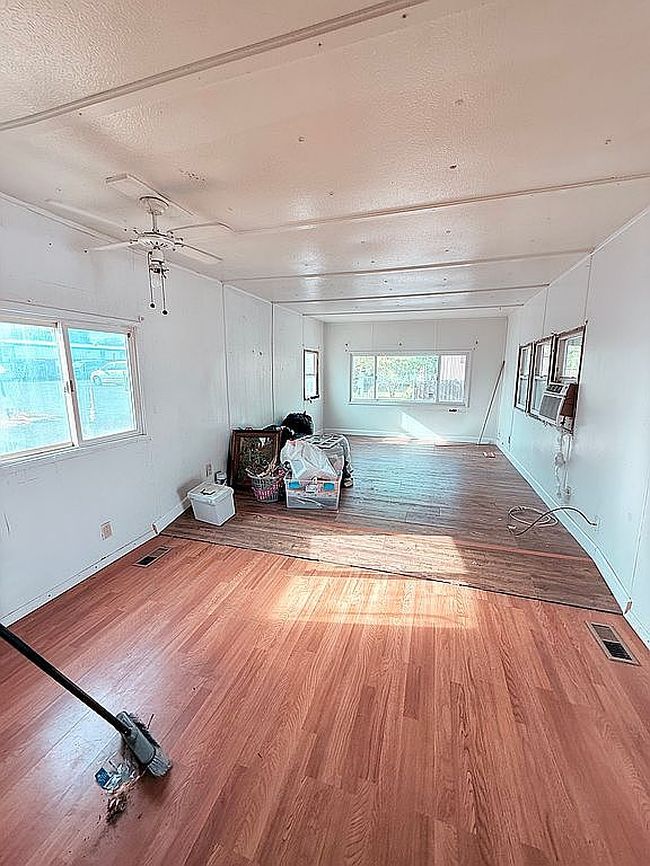 Photo of 400 W 5th St Unit 50, Grandview, WA