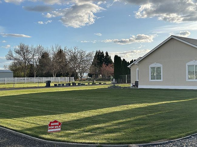 Photo of 15 Applegate Ln, Burbank, WA