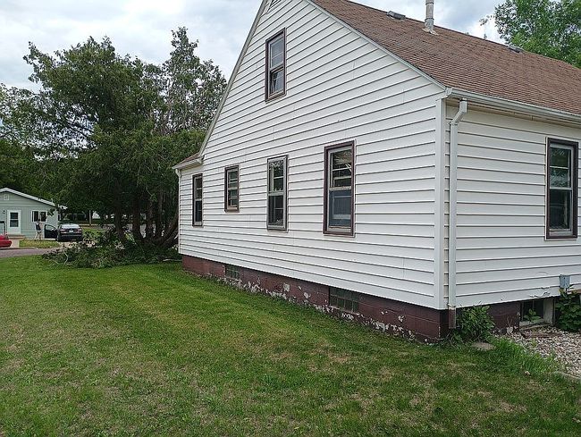 Image of 619 Logan Ave