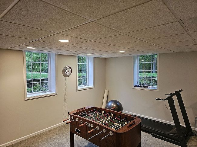 Image of 1616 Willow Creek Dr
