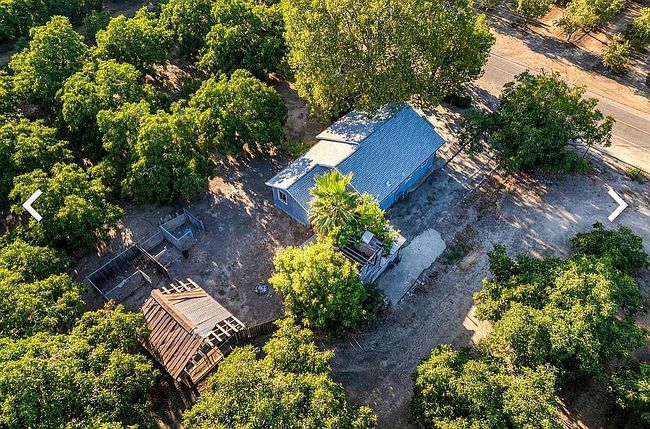Image of 460 Oswald Rd