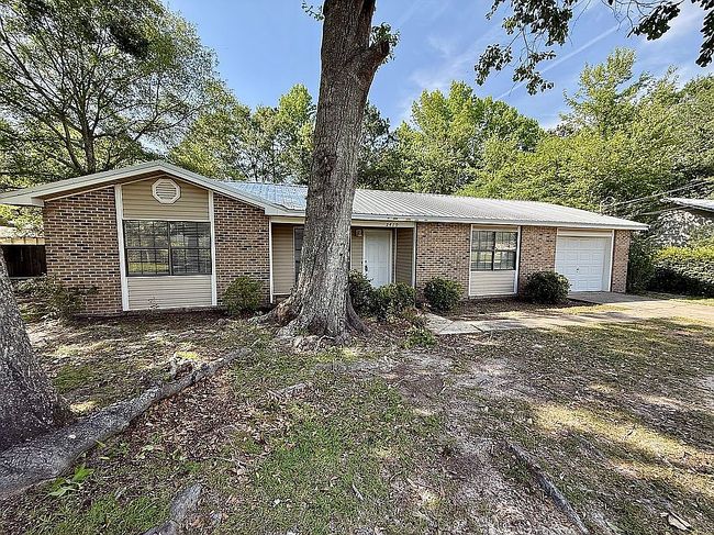 Image of 2419 Creekwood Dr