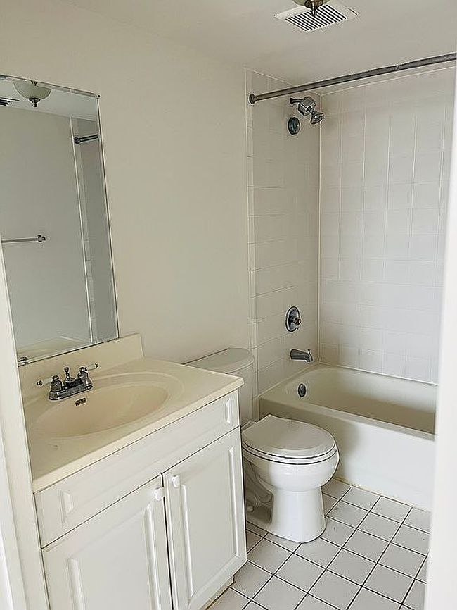 Photo of 1010 Nw 11th St Apt 504, Miami, FL