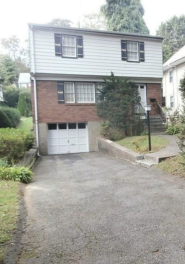 Photo of 226 Hutchinson Blvd, Mount Vernon, NY