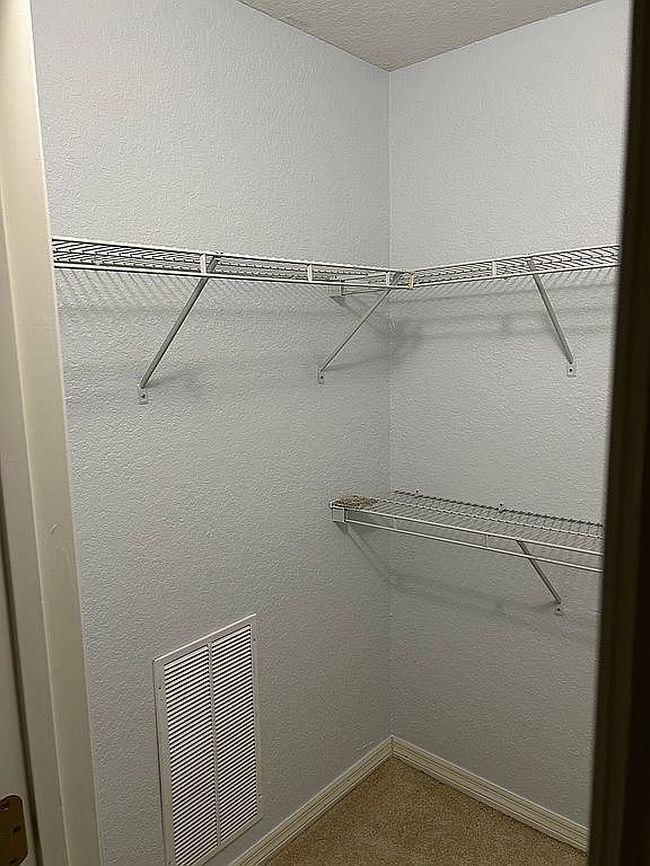 Additional photo 2 of property located at 912 La Costa Cir Unit 6