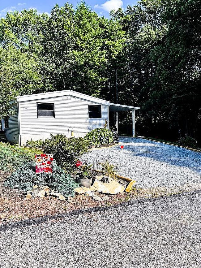 Image of 33 Daffodil Dr #33