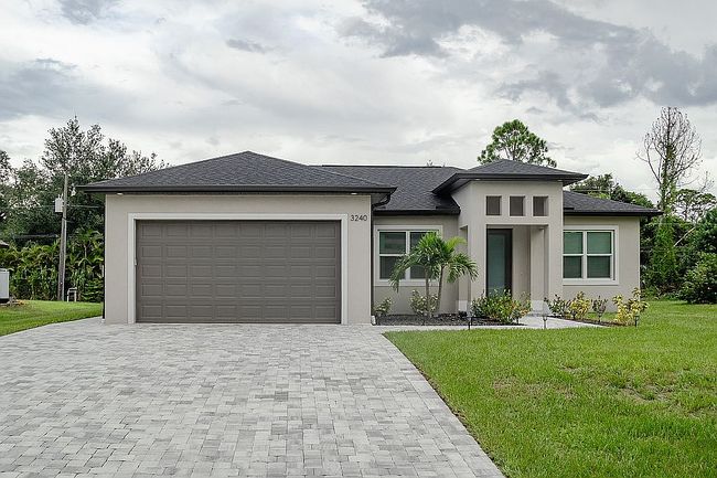 Image of 3240 Chastain St