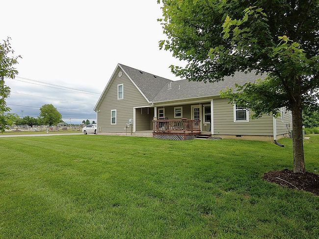 Photo of 100 Johns Ct, Frontenac, KS