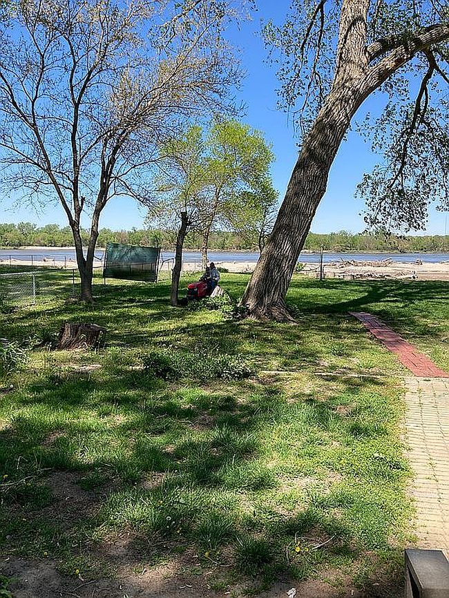 Image of 1202 Sportsman Dr