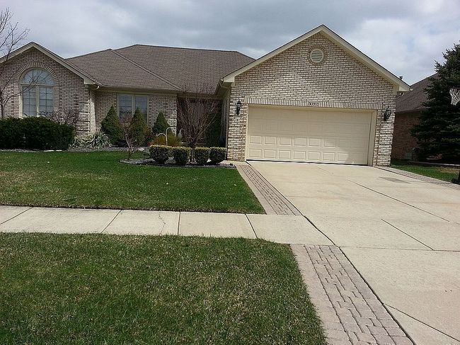 Photo of 50262 Barrett Dr, Macomb, MI