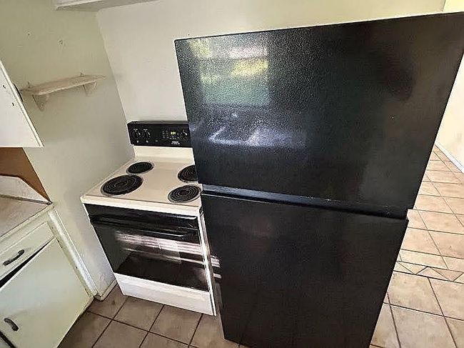 Additional photo 3 of property located at 720 N 79th Ave