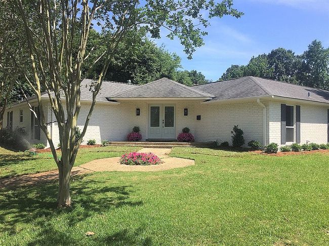 Image of 1025 Tara Blvd