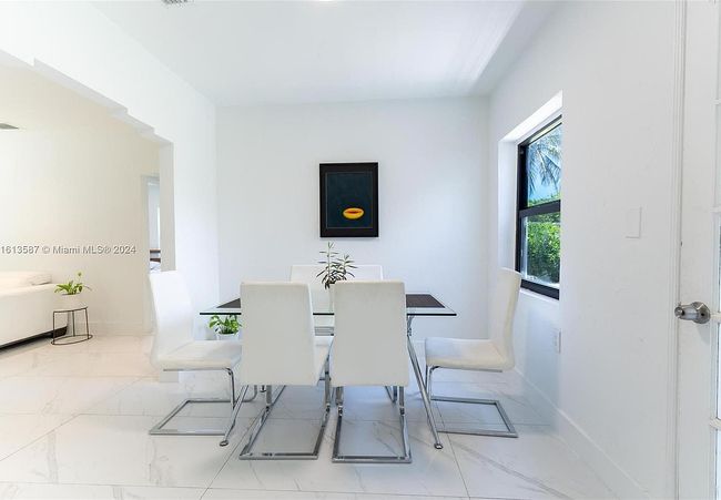 Additional photo 3 of property located at 128 Nw 84th St