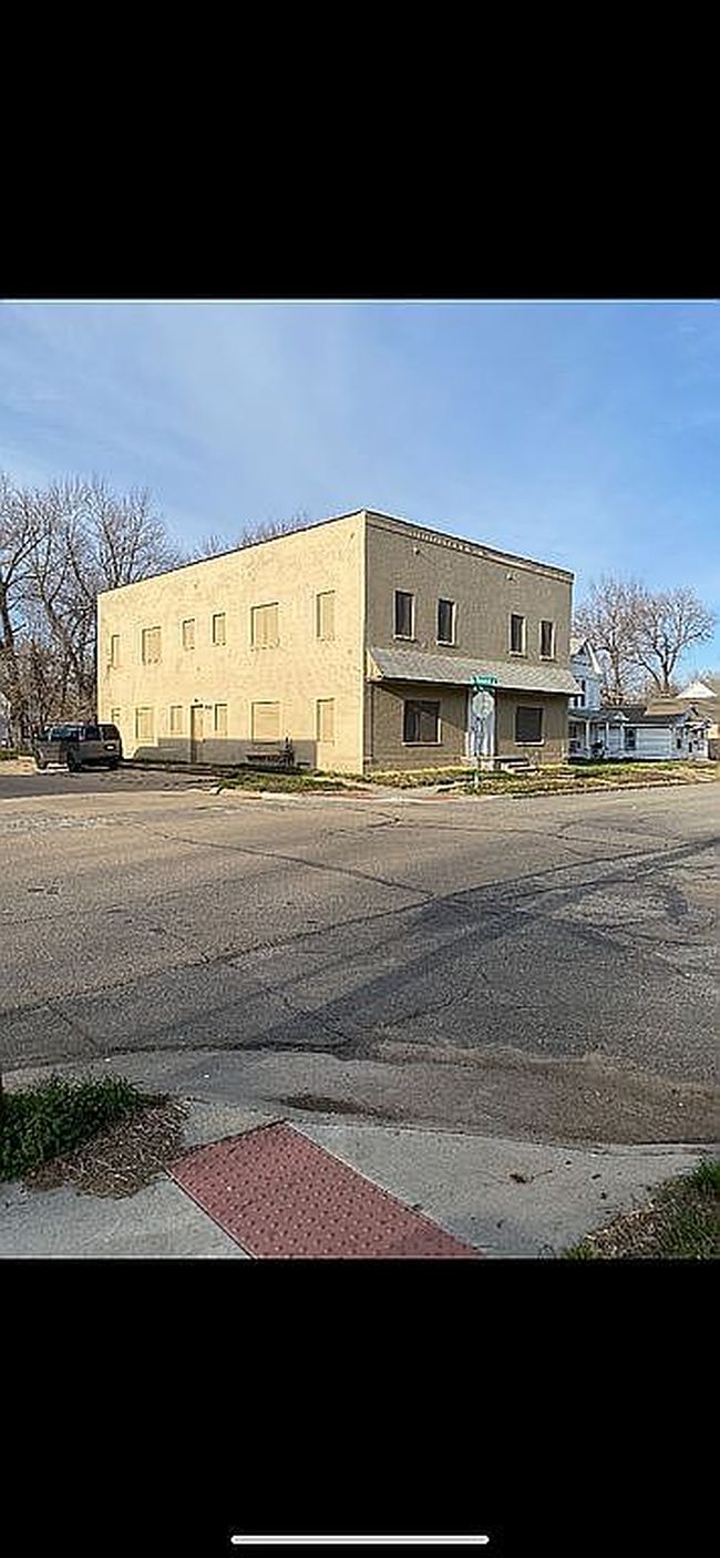 Photo of 1002 Ne Wabash Ave, Topeka, KS
