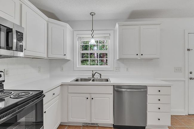 Additional photo 1 of property located at 7040 Pine Rd