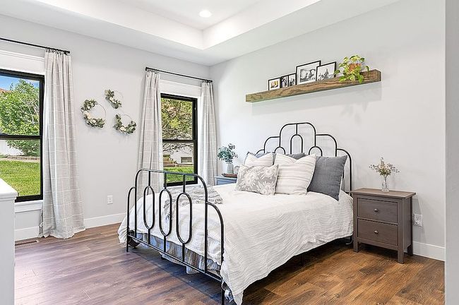 Image of 10523 Village Ln