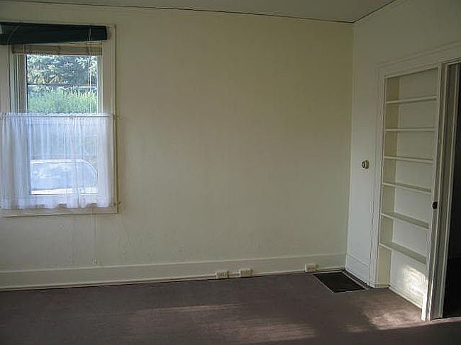 Photo of 310 N Gilbert St, Iowa City, IA