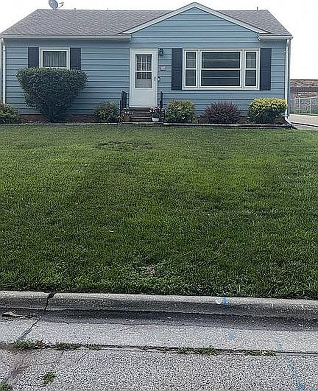 Preview of property located at 1607 D St W