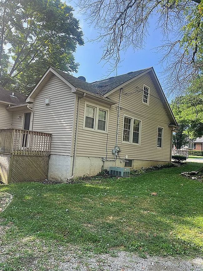 Photo of 303 W Walnut St, Nicholasville, KY