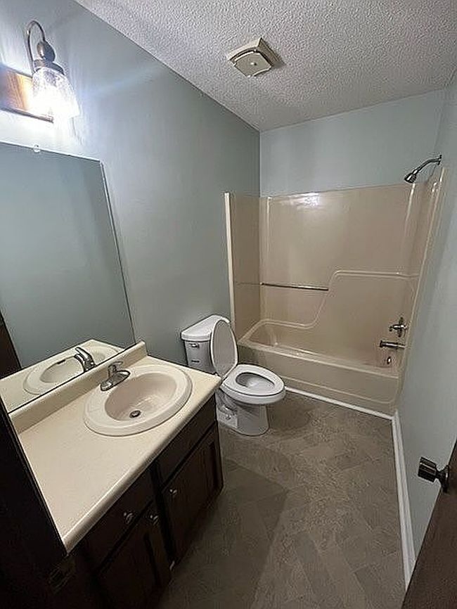 Image of 205 Esplanade Dr