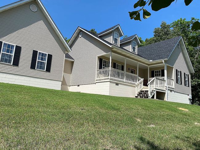 Photo of 210 W Lansing Ave, Horseshoe Bend, AR