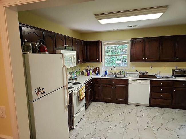 Image of 2425 E Lakeview Dr Apt 5