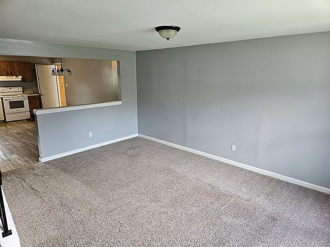 Photo of 1272 Cain Rd, Youngstown, NY
