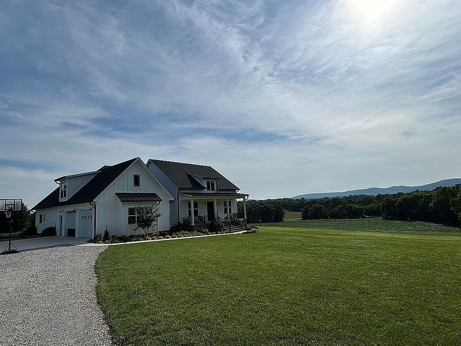 Photo of 1225 Collins Ln, Huntland, TN