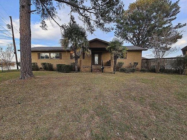 Photo of 3785 Louise Dr, Lauderdale, MS