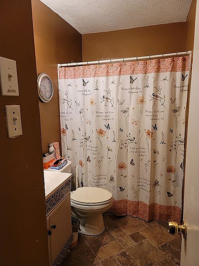 Photo of 1435 Green Circle Dr, Gastonia, NC