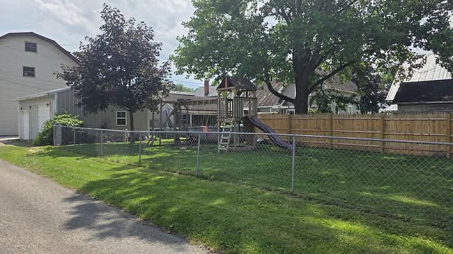 Photo of 808 Faustina Ave, Bucyrus, OH