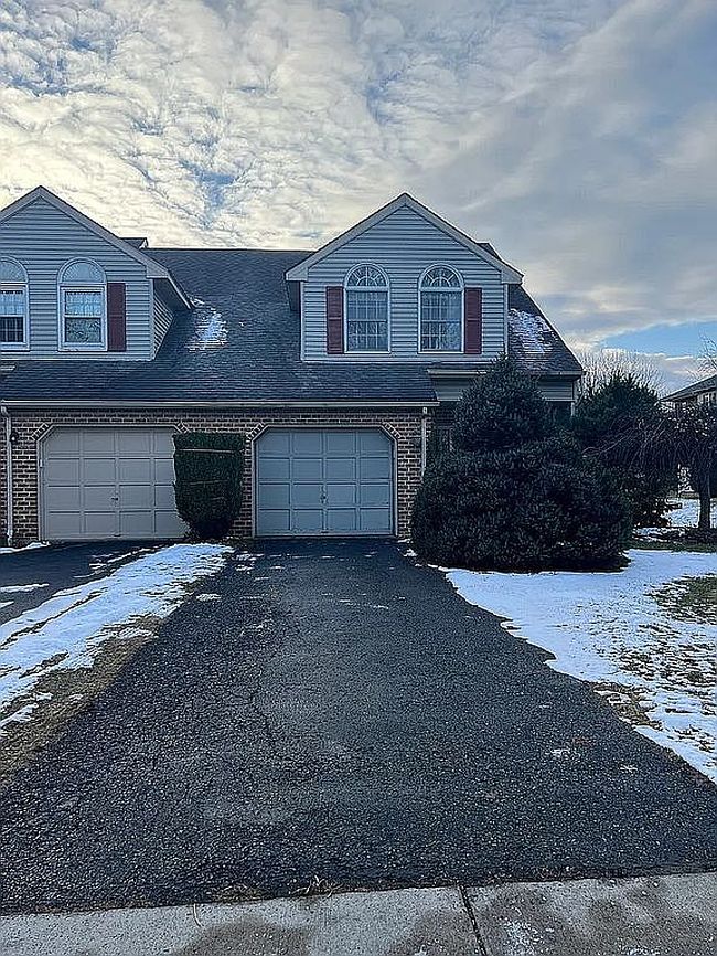 Photo of 3889 Southland Dr, Bethlehem, PA