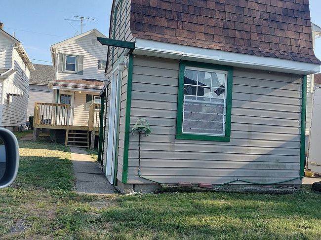 Additional photo 3 of property located at 448 Park St