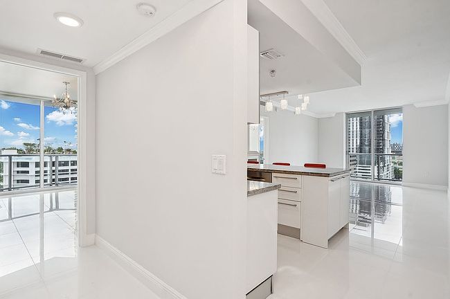 Preview of property located at 185 Sw 7th St Apt 1401