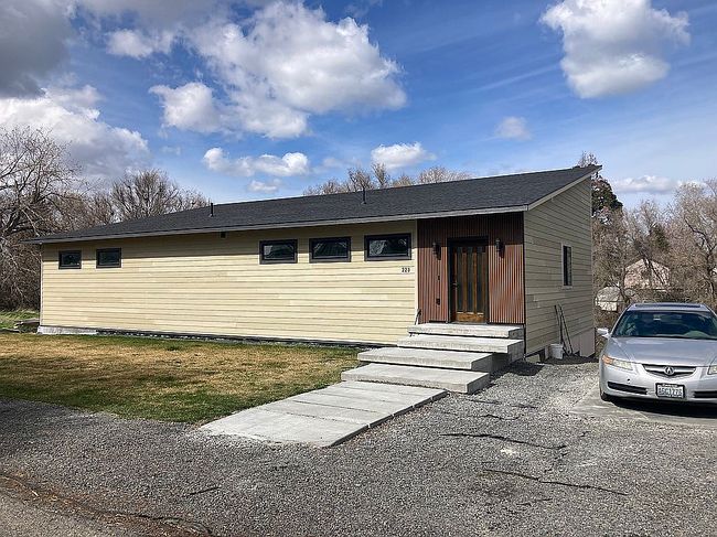 Preview of property located at 223 E Canyon Dr