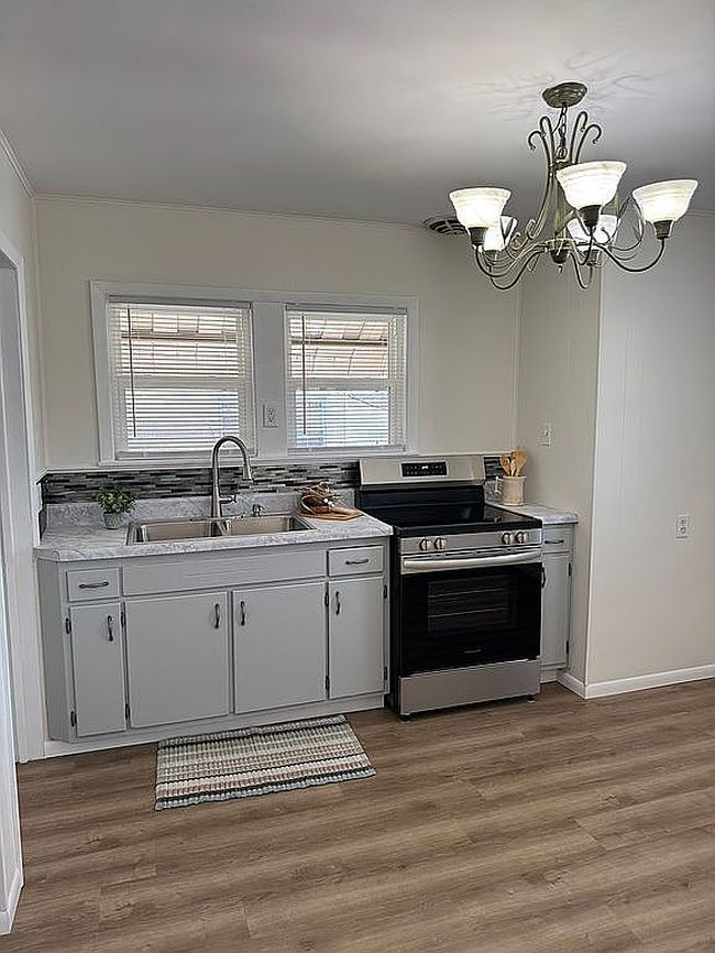 Image of 304 E Kellar Ln