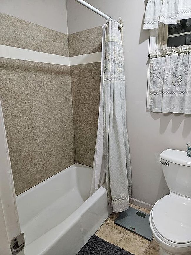 Photo of 424 N Cedar St, Garnett, KS