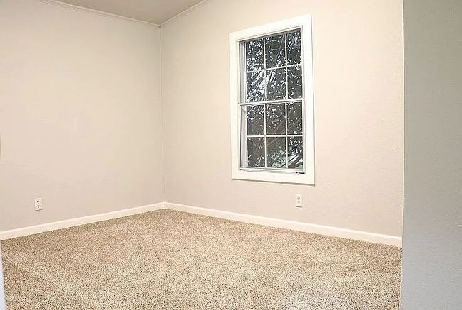 Image of 287 Pheasant Ln