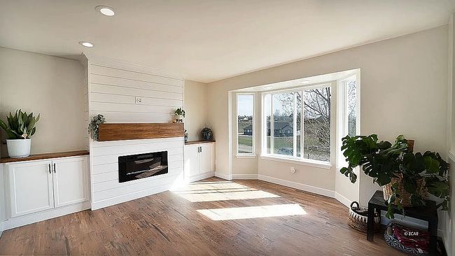 Photo of 890 Blue Jay Dr