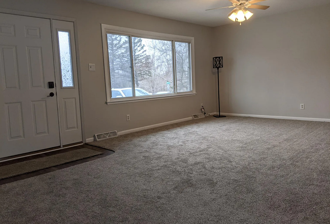 Additional photo 3 of property located at 2012 Hoffman Rd