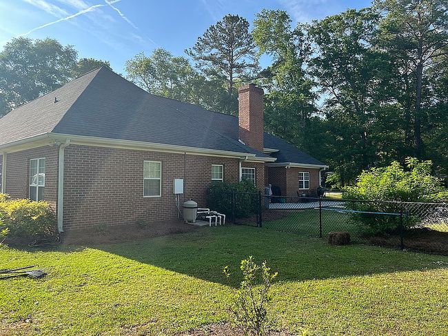 Image of 210 Chinaberry Ln
