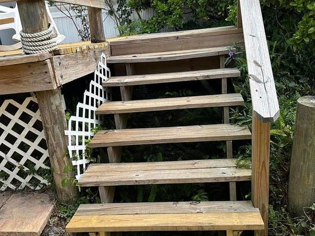 Photo of 135 Sanjan Dr, Satsuma, FL