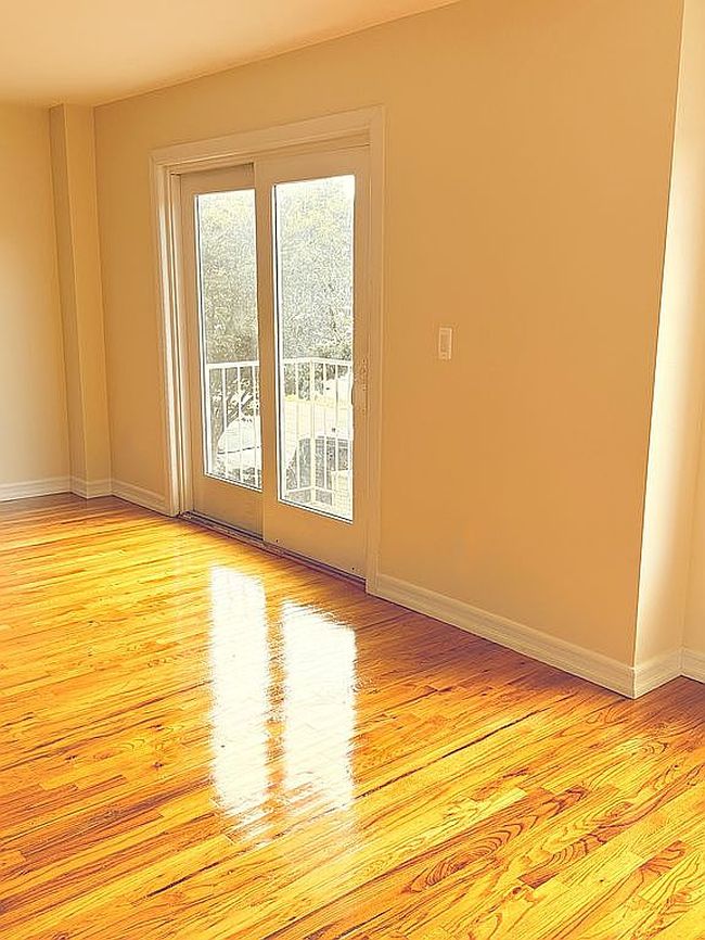 Photo of 10220 Rockaway Beach Blvd, Rockaway Park, NY