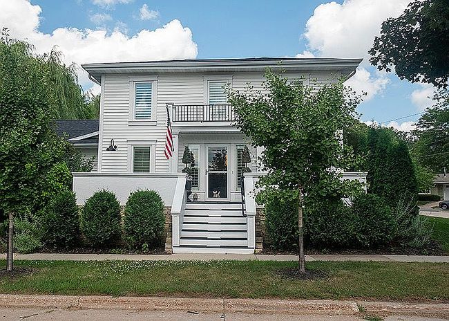 Photo of 519 2nd Ave Nw