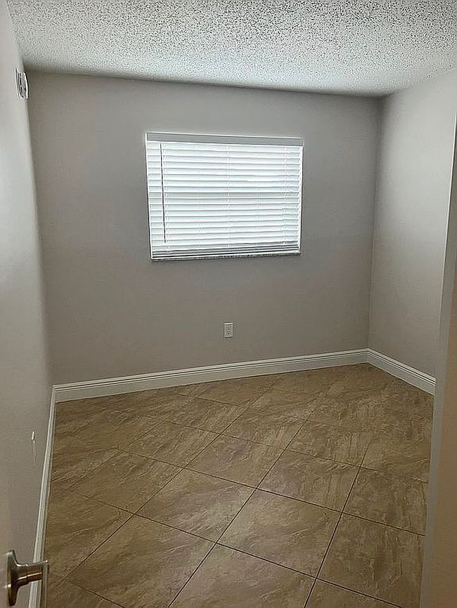 Photo of 3325 Airport Pulling Rd N Apt T6, Naples, FL