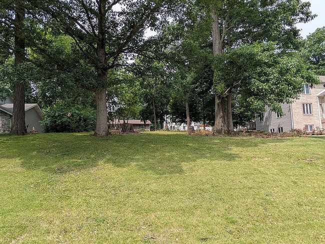 Photo of 3580 W Lakeshore Dr, Crown Point, IN