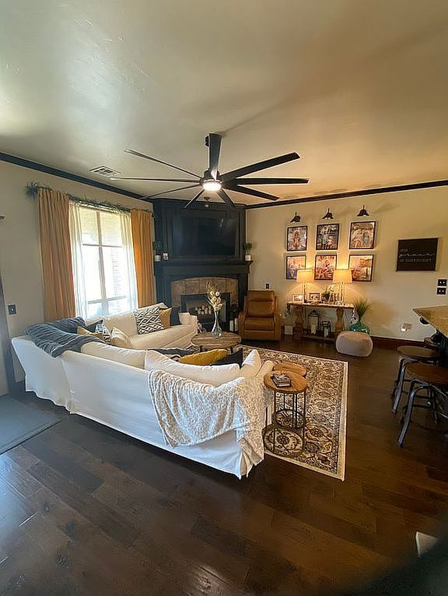 Additional photo 2 of property located at 2608 Se 39th St